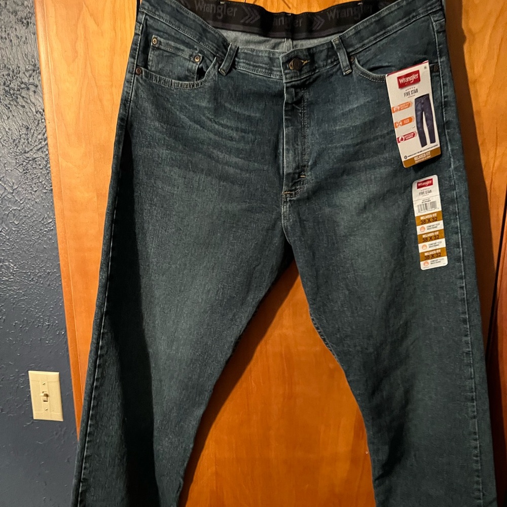 Wrangler Jeans 38x32 - NWT